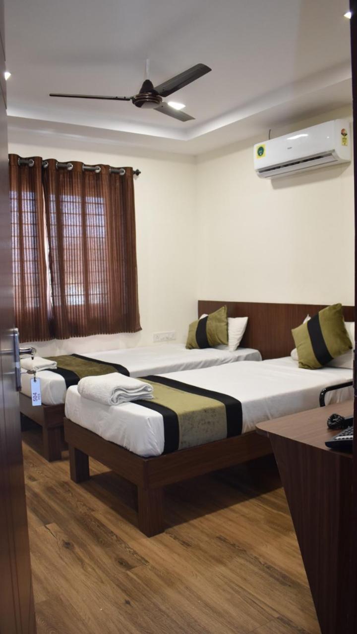 Symphony Suites Bangalore Exterior foto